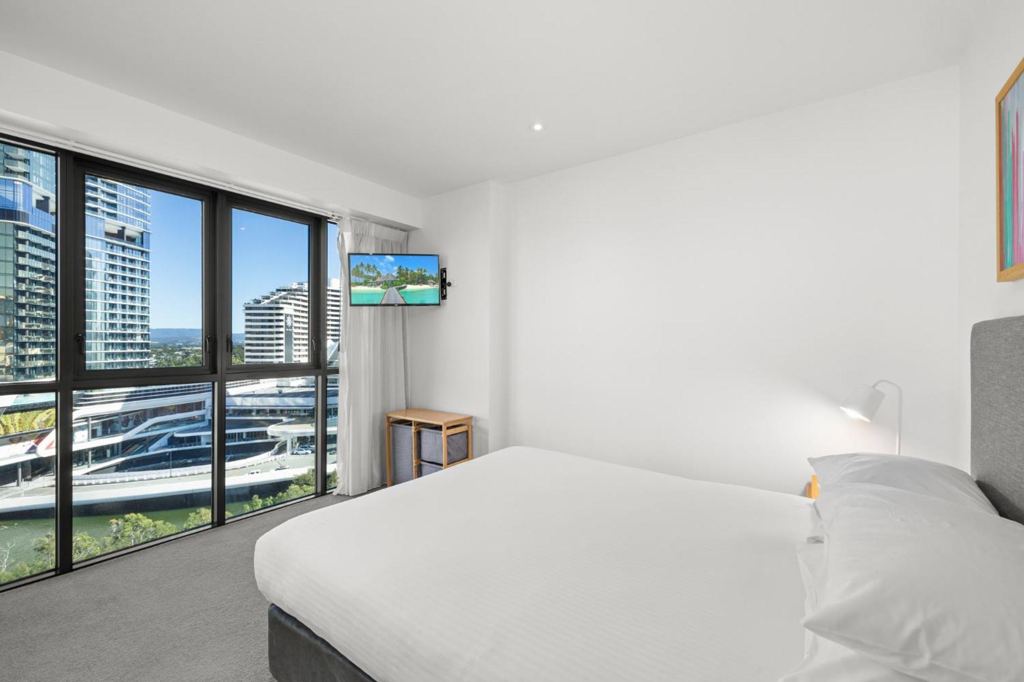 Broadbeach 1-bed With Pool Gym Walk To The Apartment *