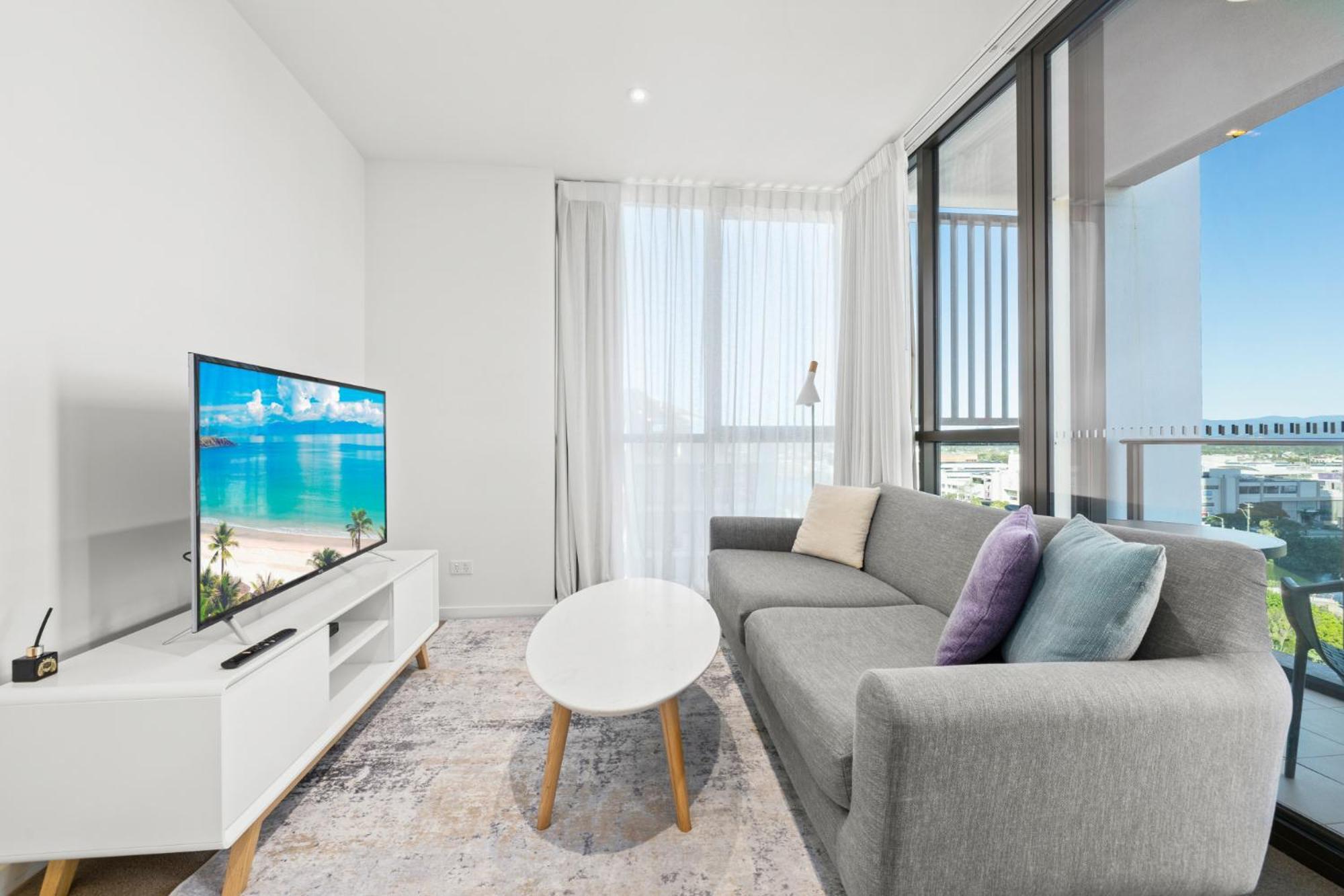 Apartment Broadbeach 1-bed With Pool Gym Walk To The