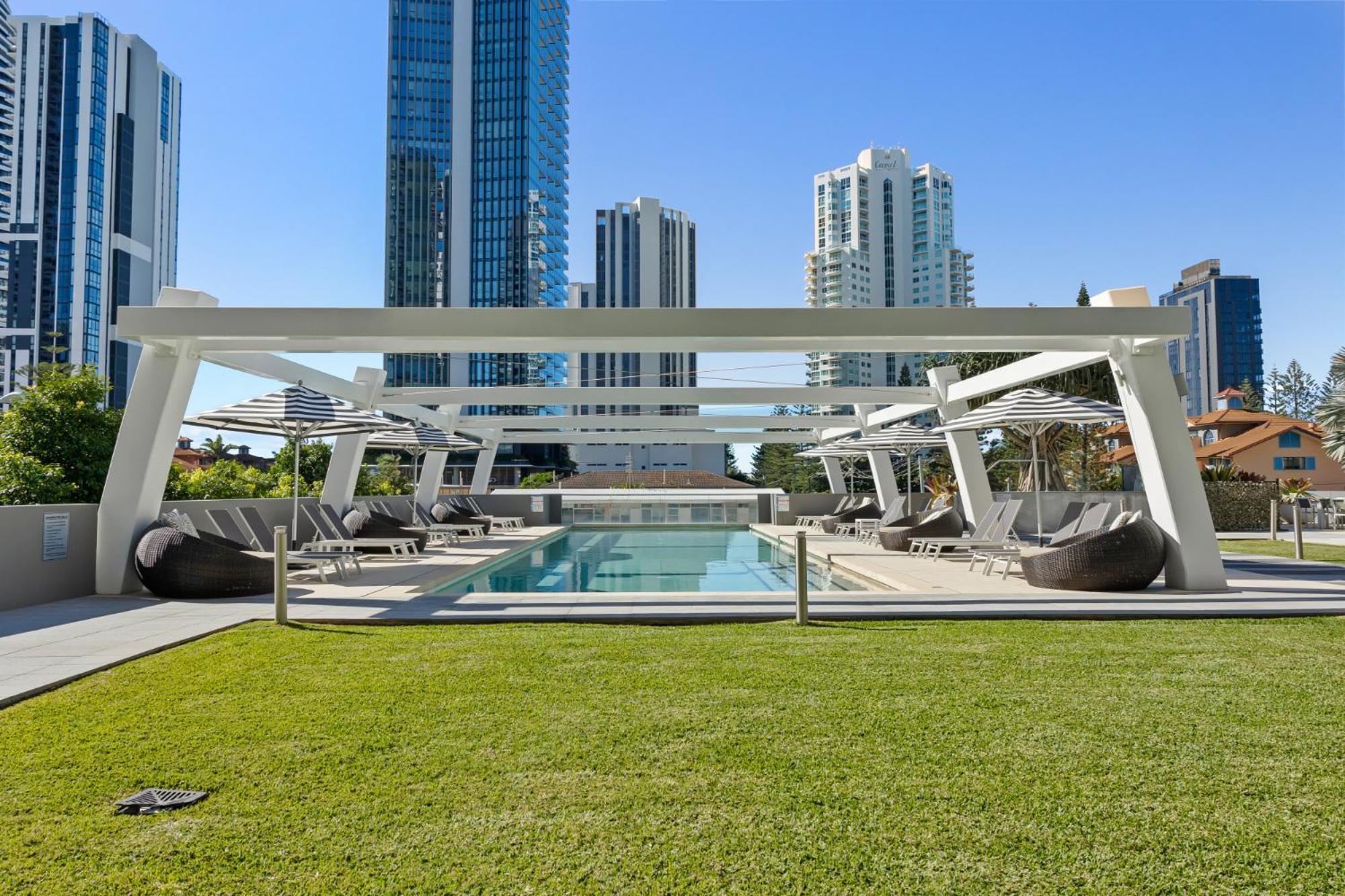 Broadbeach 1-bed With Pool Gym Walk To The